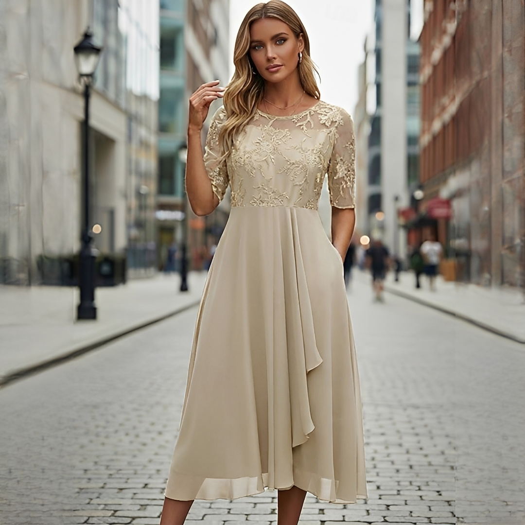 Victoria - Elegant Lace Hollow Dress
