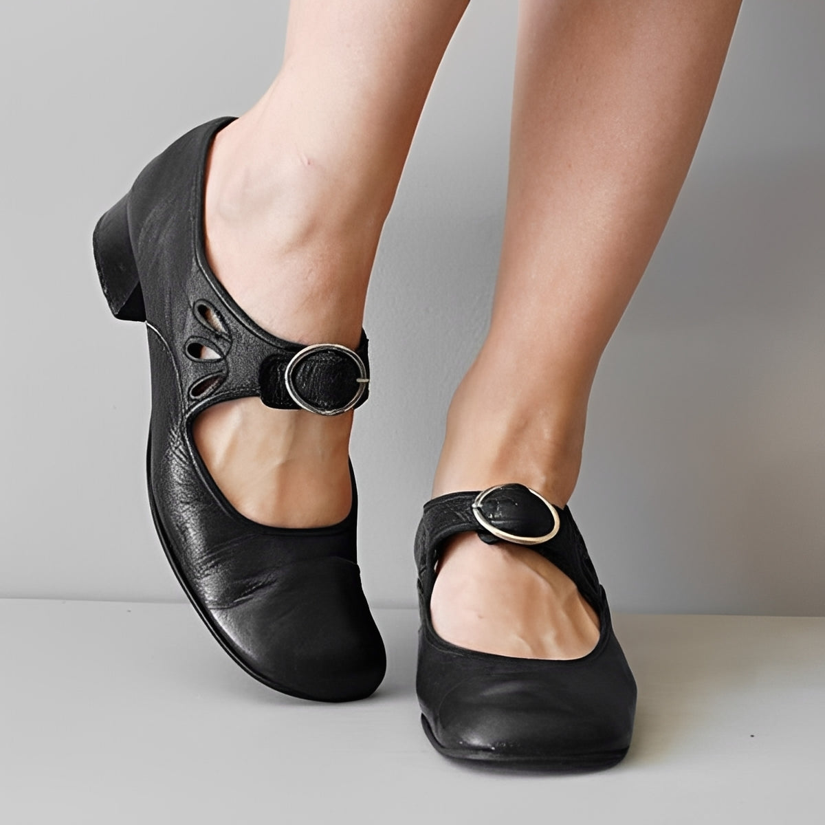 Navie - Casual Round Toe Sandals