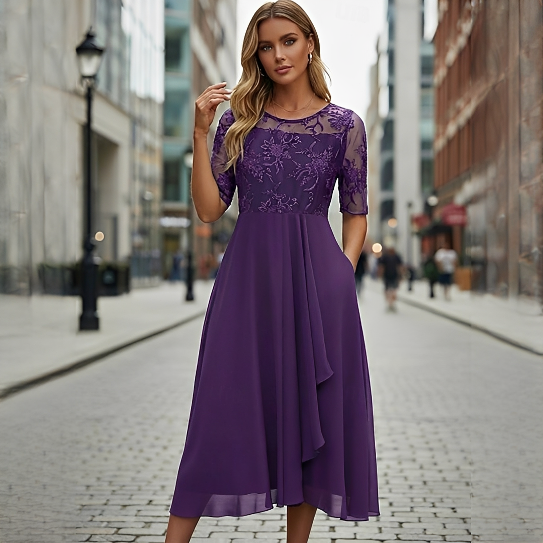 Victoria - Elegant Lace Hollow Dress