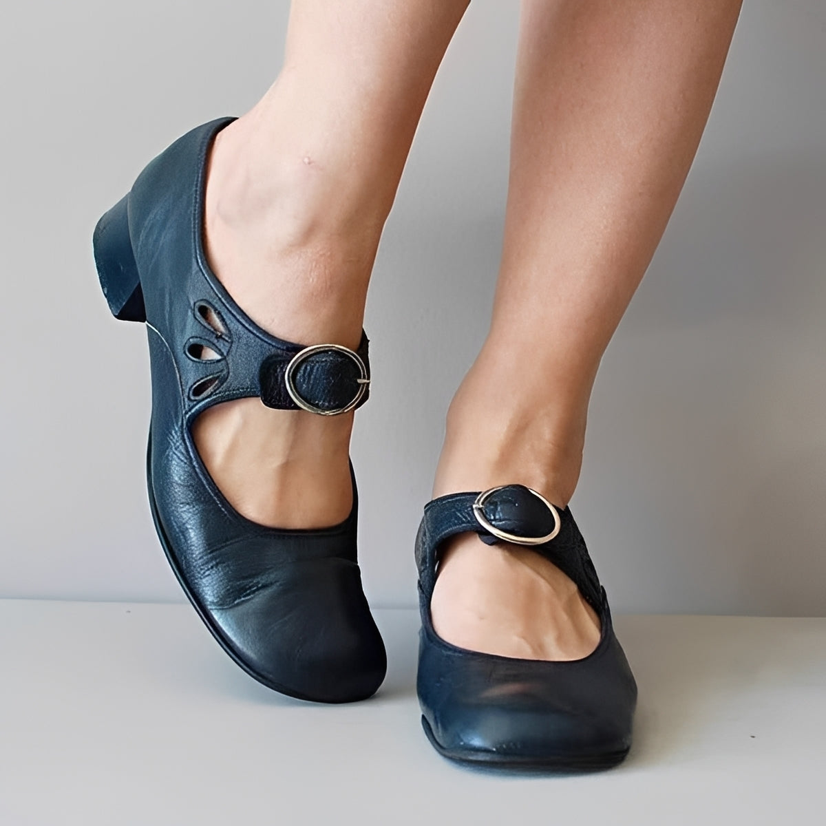 Navie - Casual Round Toe Sandals