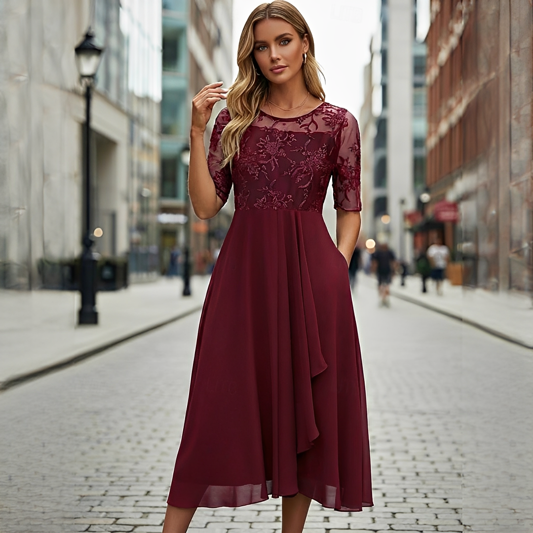 Victoria - Elegant Lace Hollow Dress