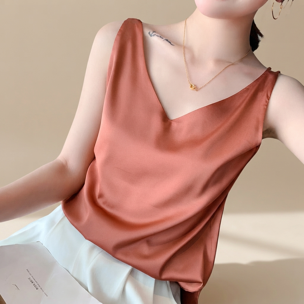 Trina - Elegant V-Neck Top