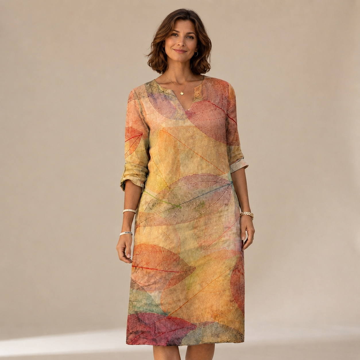 Ninna - Fashionable and Flowing V-Neck Dress