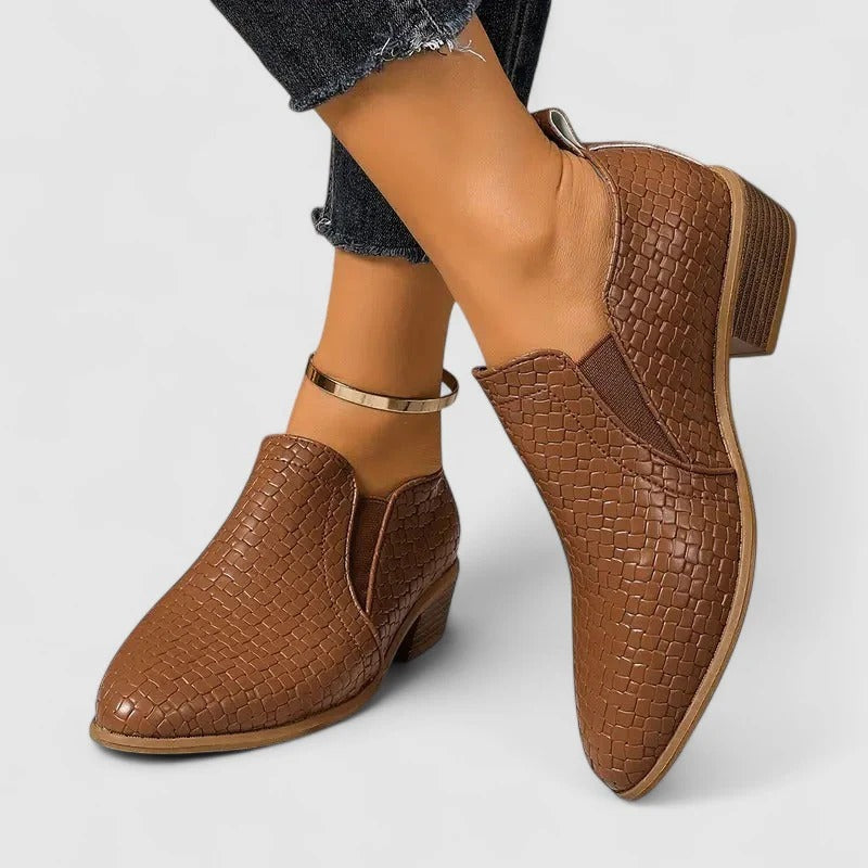 Ellie - Pointed-Toe Bold Loafers