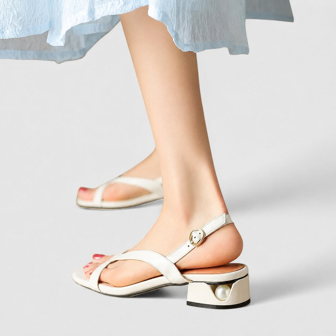 Laide- Cozy Sandals with T-Strap