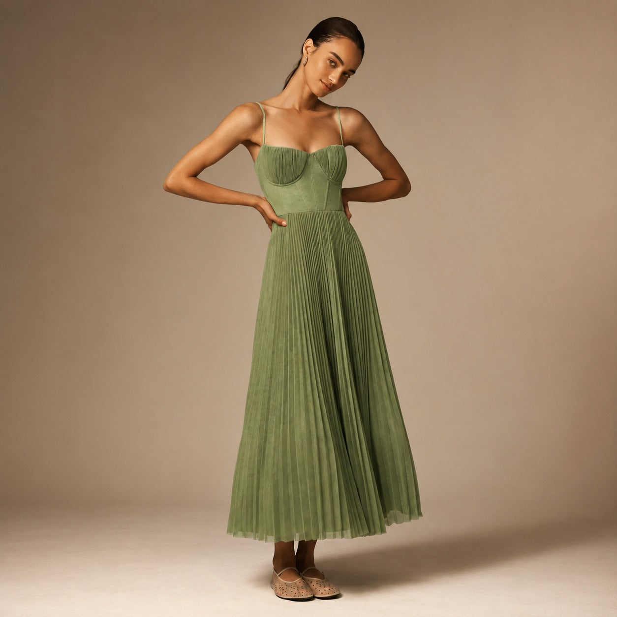Elissa - Elegant Pleated Midi Dress