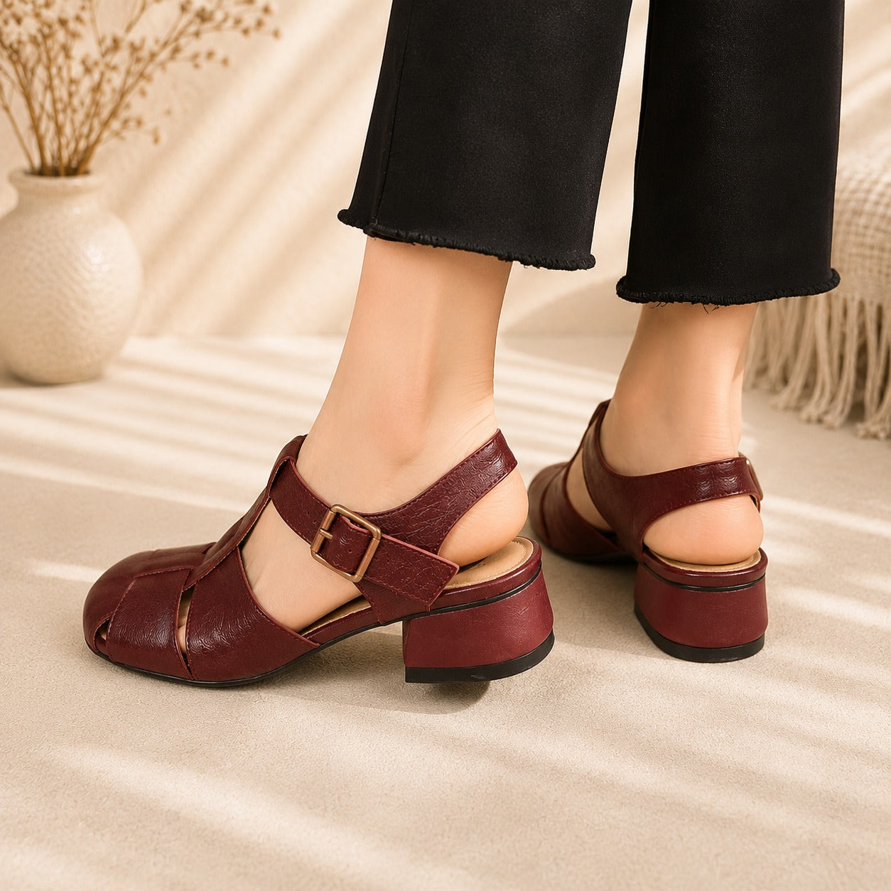 Lenny - Casual Sandals with Comfortable Footbed